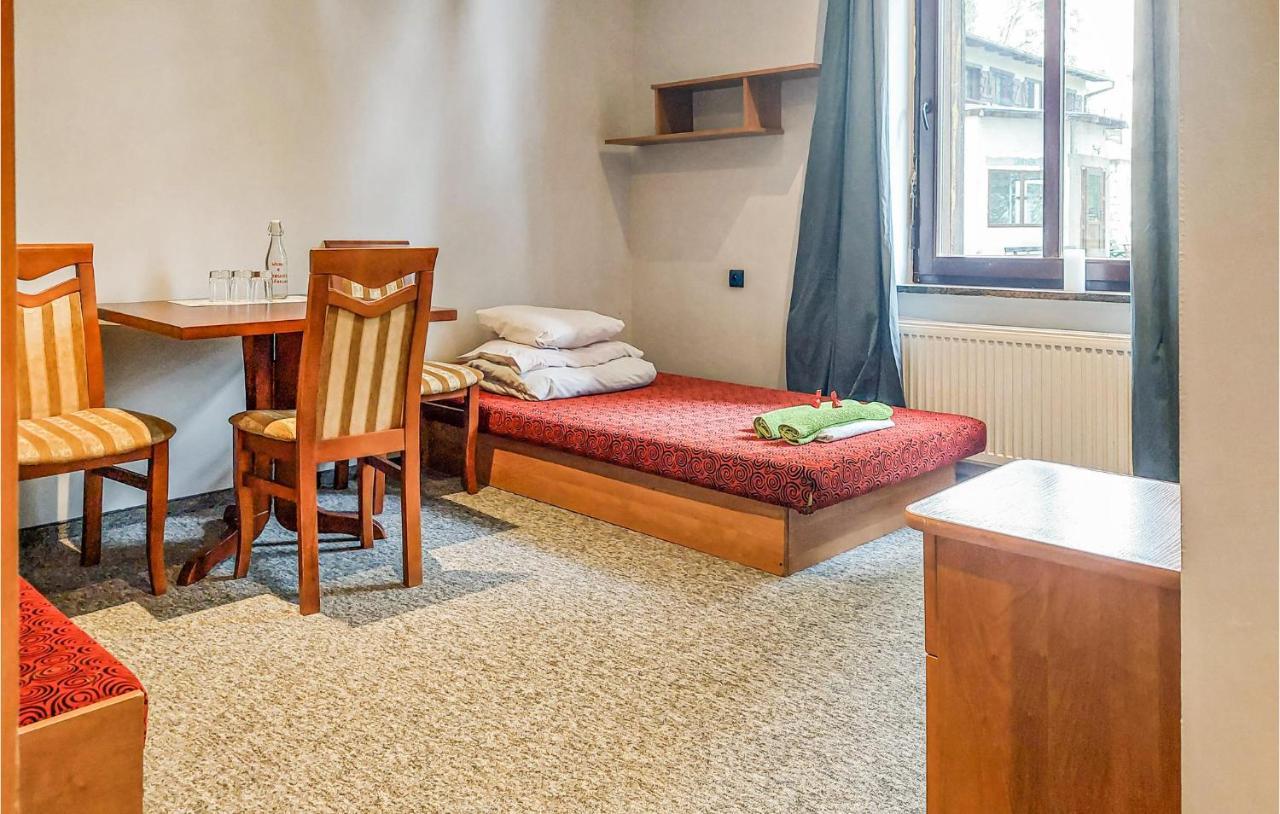 Cozy Home In Raciaski Mlyn With Kitchen Raciaz Екстериор снимка